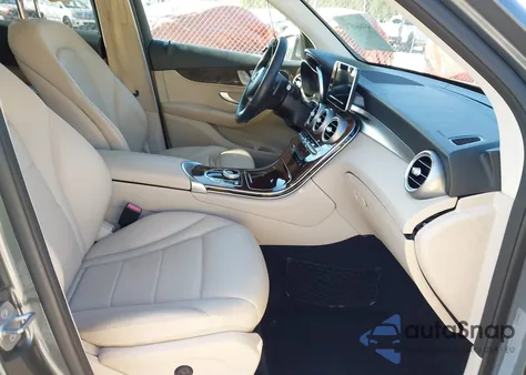 2018 Mercedes-Benz Glc 300 from USA, damaged, VIN WDC0G4JB3JV044947